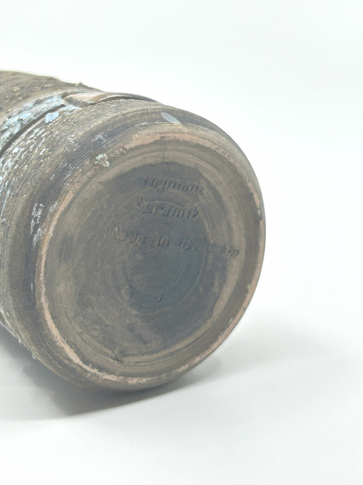 Unterseite der Vase mit Prägung „Tilgmans Keramik – Made in Sweden“