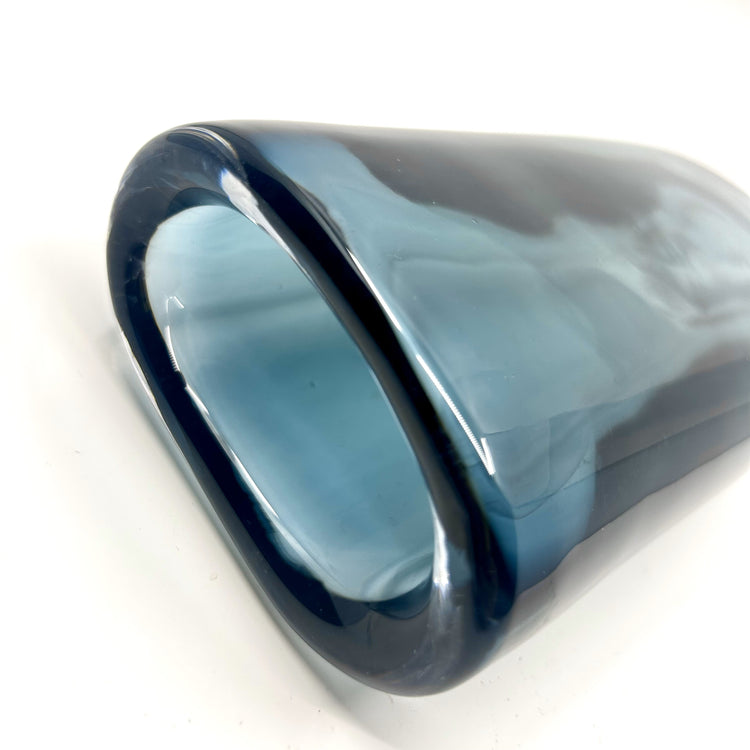 VICKE LINDSTRAND VASE
