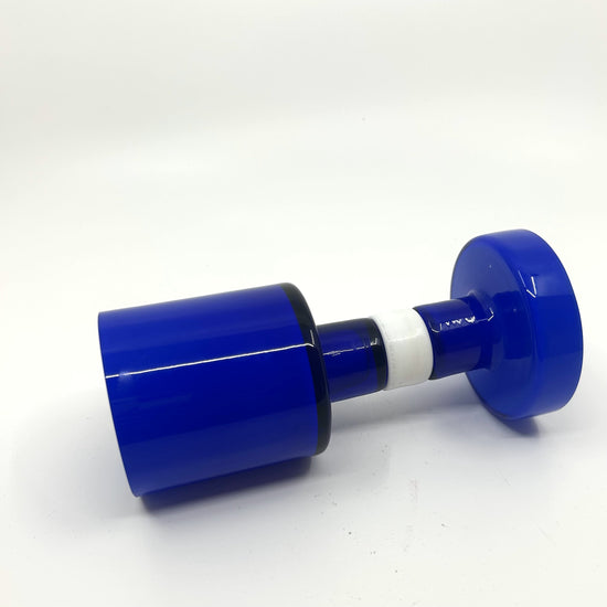 beidseitig verwendbarer Glas Kerzenständer in blau und weiß von Per-Olof Ström fü Alsterfors