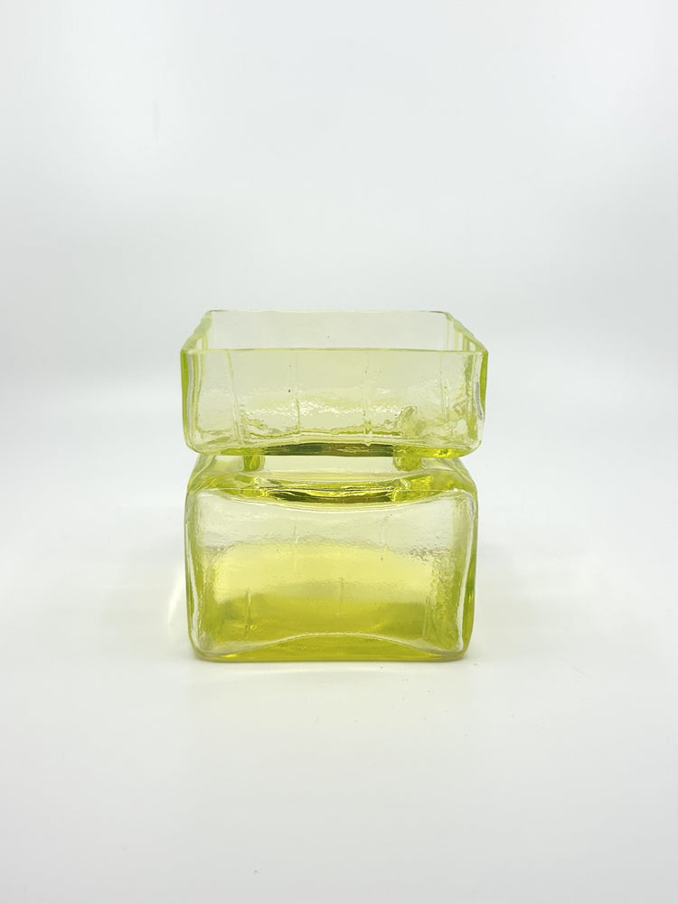 Vintage ‚Pala‘ Vase von Helena Tynell, Riihimäen Lasi, 1960er Jahre – nordische Glasmoderne mit klarer, geometrischer Form, Uranglas