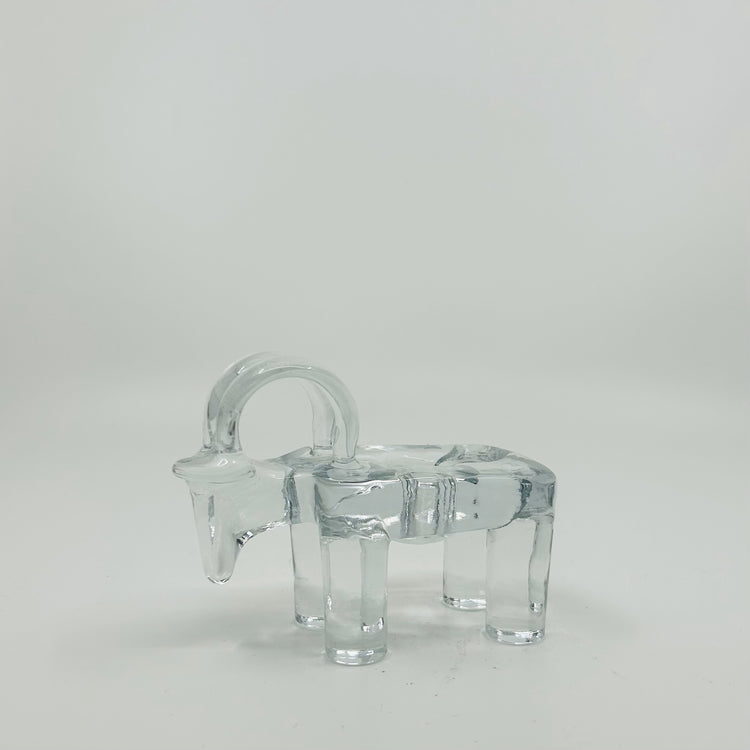 Vintage Kerzenhalter ‚Weihnachtsbock‘ von Bertil Vallien für Kosta Boda – handgefertigtes Glasdesign aus Schweden, 70er Jahre