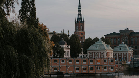 Schwedisches Porzellan: Rörstrand und Gustavsberg im Fokus