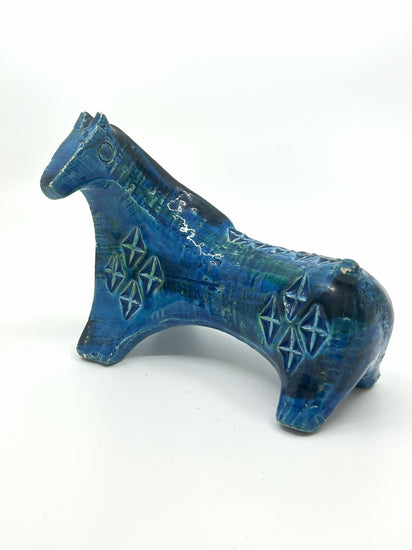 Seitliche Ansicht Bitossi Pferd von Aldo Londi, Mid Century Modern Keramikfigur aus Italien in blauer Glasur