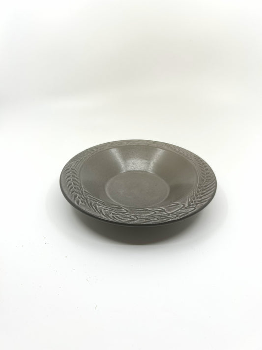 Graue Mid Century Modern Keramikschale „Granit“ von Hjördis Oldfors für Upsala-Ekeby, Schweden, 1960er Jahre, mit reliefverziertem Rand.