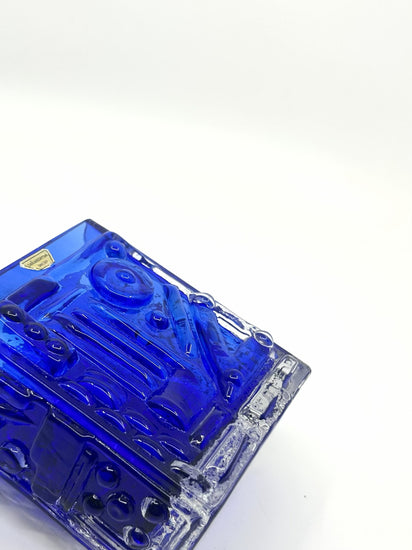 Detailaufnahme Josef Schott Vase, Smålandshyttan Schweden – edle Glasvase im Mid Century Modern Stil, skandinavisches Vintage Design.