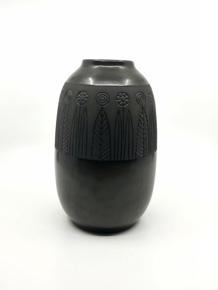 Skandinavische Keramikvase 'Rabatt' von Göran Andersson, Upsala-Ekeby, 60er Jahre – zeitlose braune Vase mit dekorativen Blumen- und Blättermotiven im Relief.