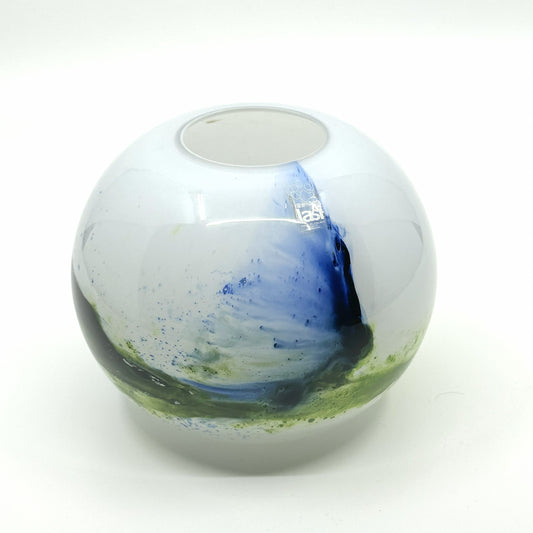 Tamara Aladins 'Koralli' Vase von Riihimäki Lasi Oy, Finnland: Handgefertigte Glasvase mit organischen Blau- und Grüntönen, die an Korallenriffe erinnern – finnisches Design und künstlerische Glasbläserkunst