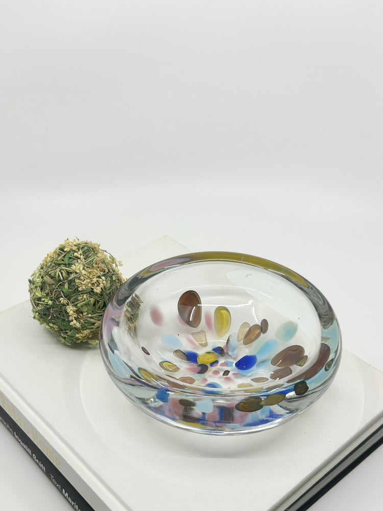 Bengt Orup Dekoschale für Johannfors Glasbruk, 1960er Jahre – skandinavische Moderne mit eleganter, klarer Formgebung