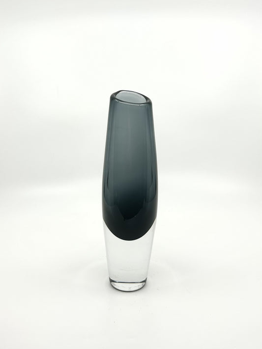 Orrefors Torpedo Vase von Sven Palmqvist – Mid-Century-Klassiker aus Schweden in feinem Rauchglas