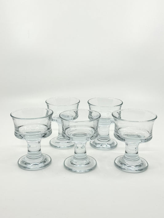 Per Lütken Skibs Likörglas-Set, Holmegaard Dänemark, handgeblasene Gläser im skandinavischen Design der 60er Jahre