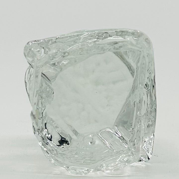 Bodenansicht der Reijmyre Engel-Figur aus Glas – handgefertigt in Schweden, 60er Jahre, skandinavische Glaskunst mit feiner Verarbeitung