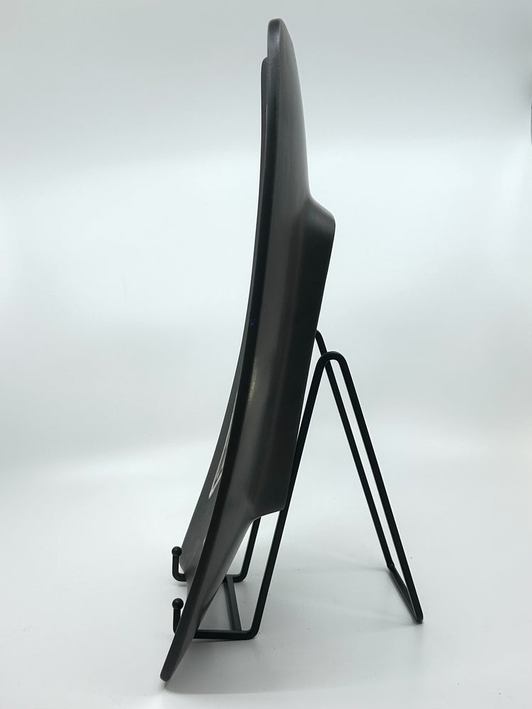 Seitliche Ansicht der Søholm Burgundia Keramikschale, minimalistisches dänisches Design der 60er Jahre im Stil von Holm Sørensen