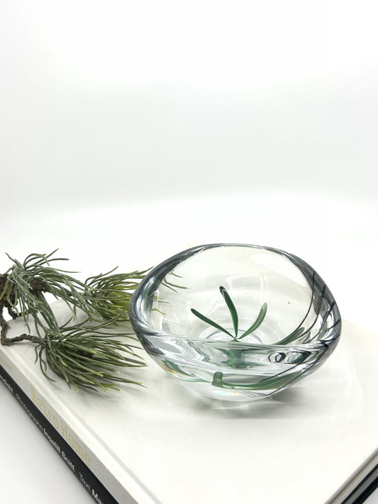 Vicke Lindstrand Dekoschale aus Glas für Kosta Boda, 1950er Jahre – handgefertigtes Mid-Century-Design 